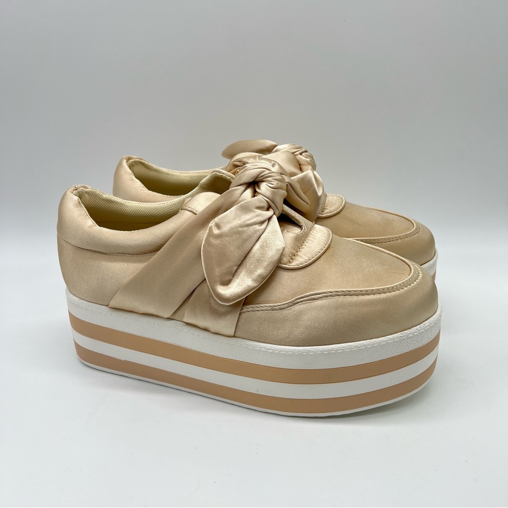 NWT PAZZLE RIBBON STRIPE PLATFORM SNEAKER